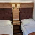 Lubiana Resort *