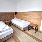 Lubiana Resort *